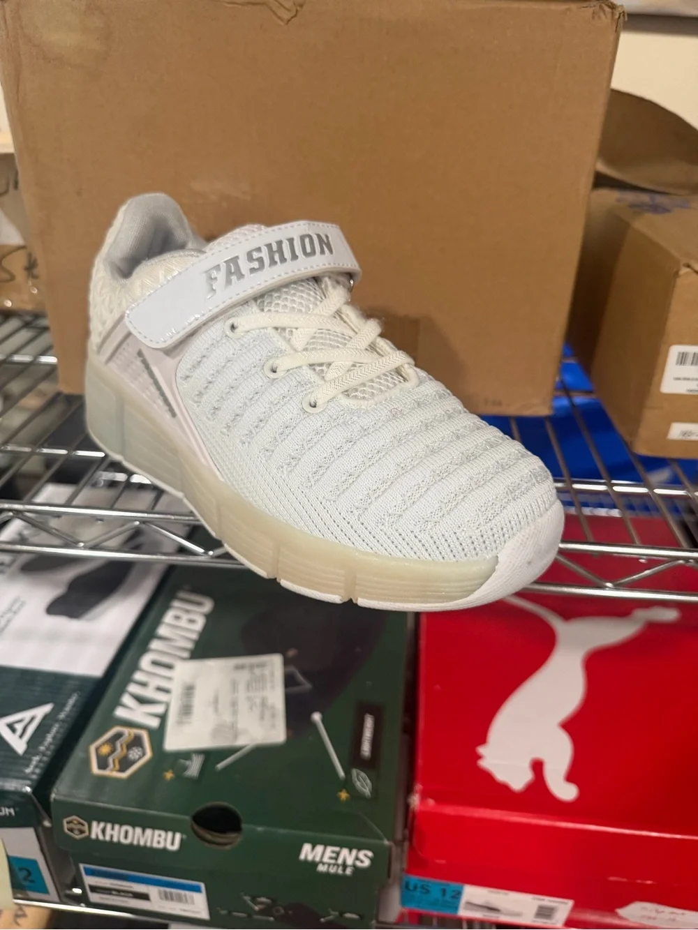 Fashion Nova Women’s Athletic Sneakers White Leather size 39 EU / 8 US